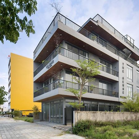 The Sense Apartment - Modern, Near My An Beach Da Nang Exterior photo